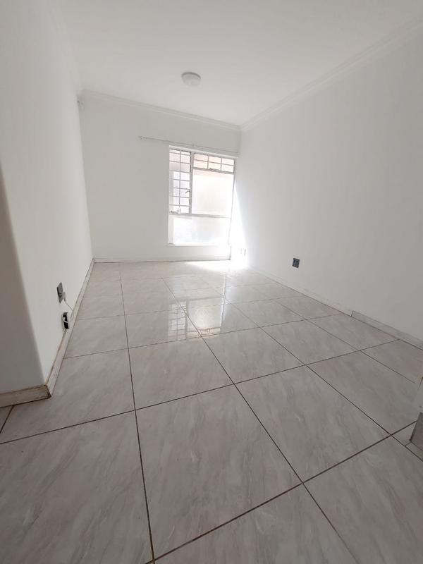To Let 1 Bedroom Property for Rent in Goodwood Central Western Cape